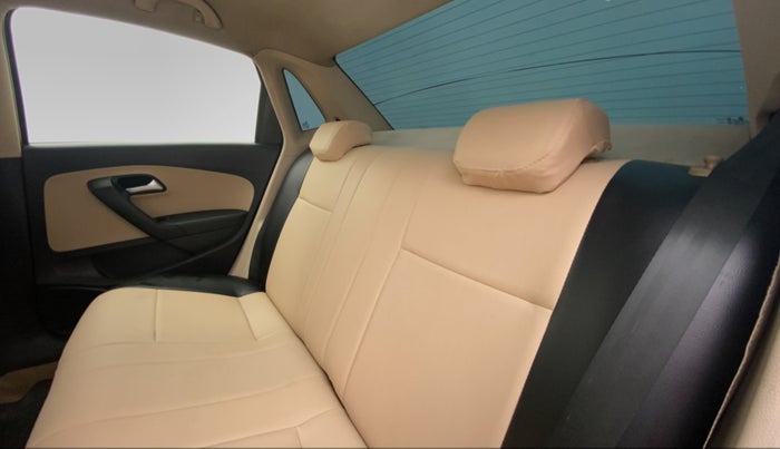 2018 Volkswagen Ameo HIGHLINE PLUS 1.0, Petrol, Manual, 65,371 km, Right Side Rear Door Cabin