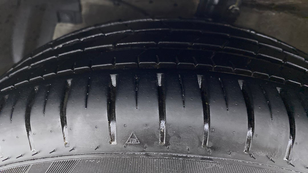 Left Front Tyre Tread