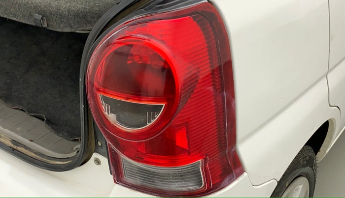 2010 Maruti Alto K10 VXI, Petrol, Manual, 60,477 km, Right tail light - Minor damage