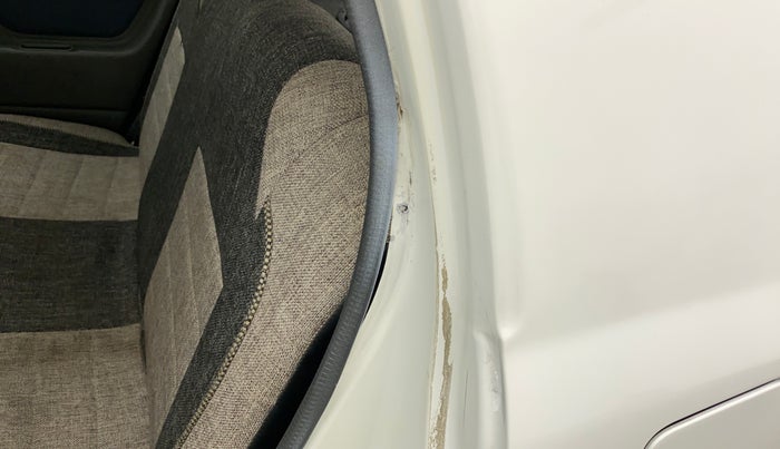 2010 Maruti Alto K10 VXI, Petrol, Manual, 60,477 km, Left C pillar - Slight discoloration