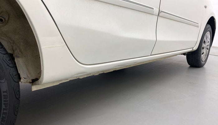 2011 Toyota Etios G, Petrol, Manual, 77,775 km, Right running board - Slightly dented