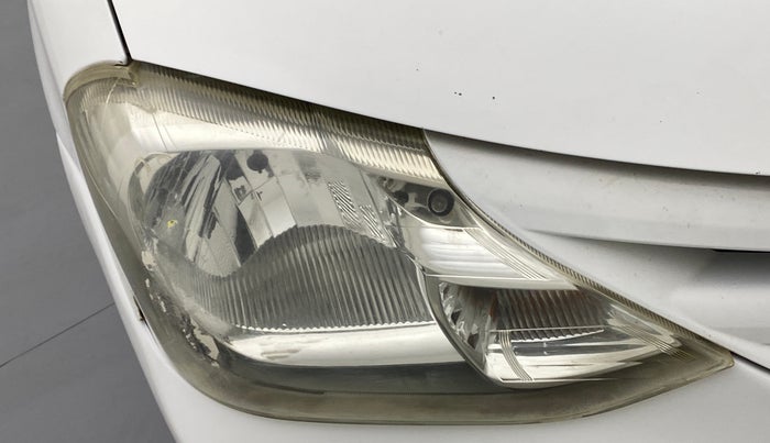 2011 Toyota Etios G, Petrol, Manual, 77,775 km, Right headlight - Faded