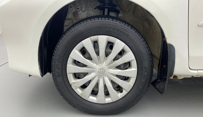 2011 Toyota Etios G, Petrol, Manual, 77,775 km, Left Front Wheel