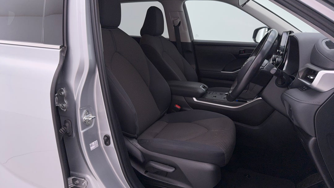 2022 Toyota Kluger Gx Hybrid AWD, Automatic, 96751 km, Right Side Front Door Cabin View