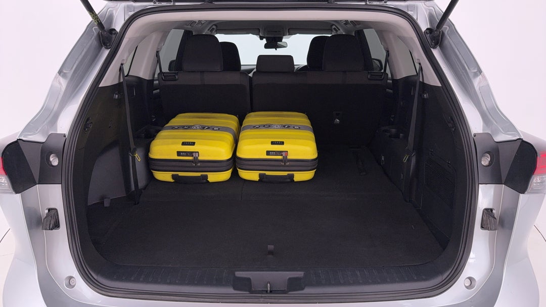 2022 Toyota Kluger Gx Hybrid AWD, Automatic, 96751 km, Boot Inside View with Luggage