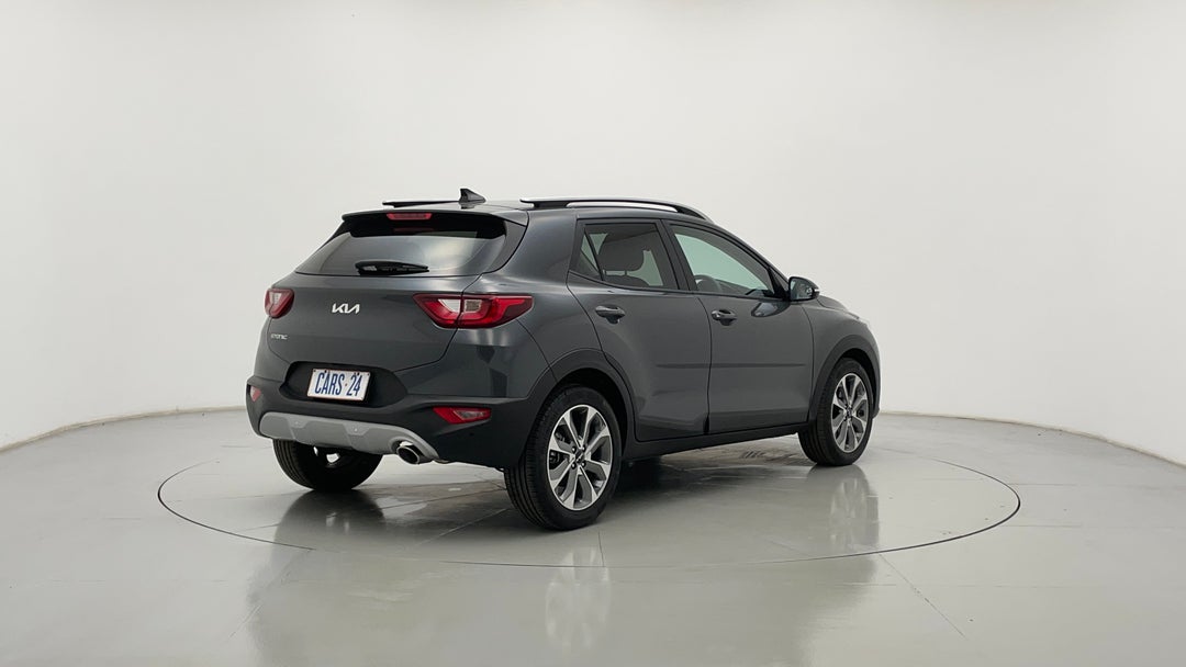 Right Back Diagonal (45- Degree) View