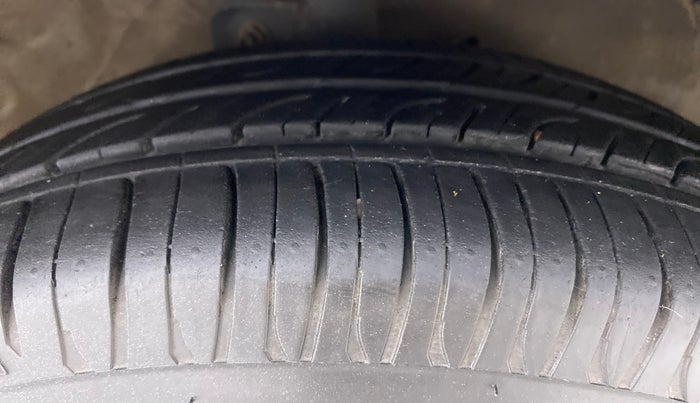 2019 Maruti Celerio VXI AGS, Petrol, Automatic, 81,541 km, Right Front Tyre Tread