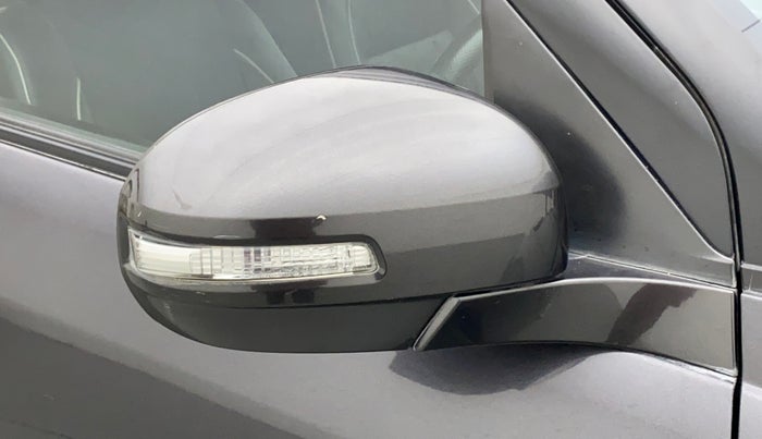 2017 Maruti Swift VXI ABS, Petrol, Manual, 69,739 km, Right rear-view mirror - Mirror motor not working