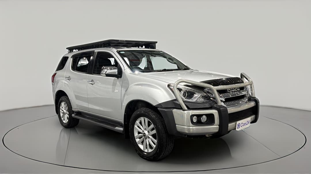 2017 Isuzu MU-X Ls-t (4x4), Automatic, 122929 km, Right Front Diagonal (45- Degree) View