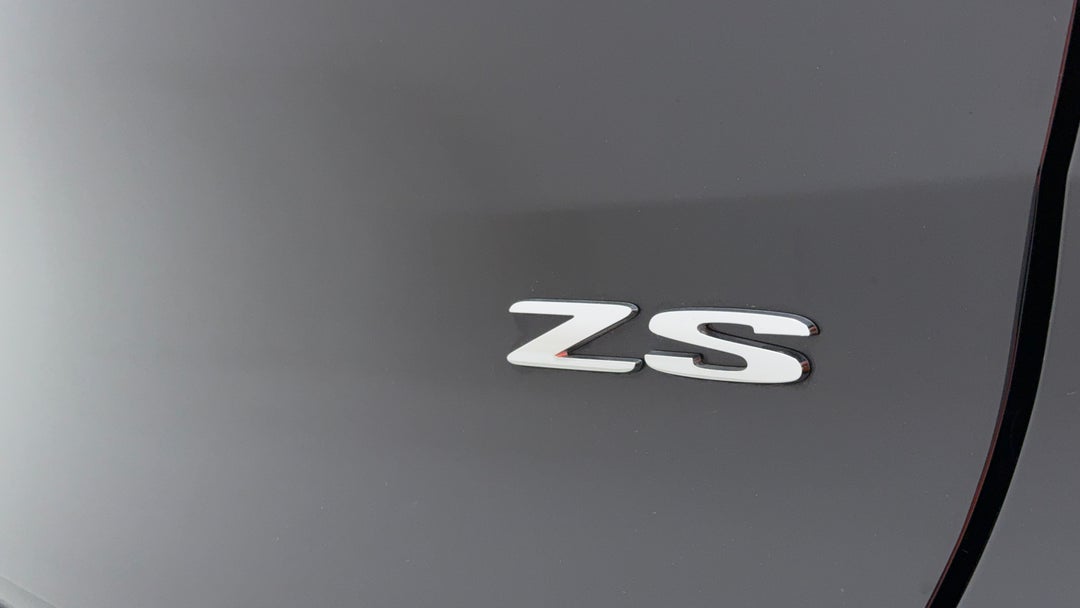 Badge (Boot Right Side)