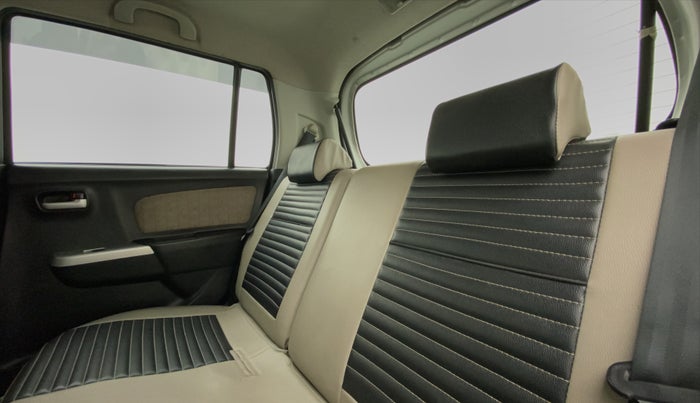 2015 Maruti Wagon R 1.0 VXI, Petrol, Manual, 48,555 km, Right Side Rear Door Cabin