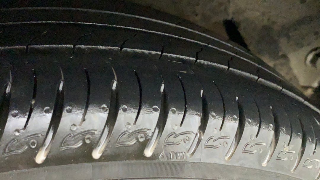 Right Rear Tyre Tread