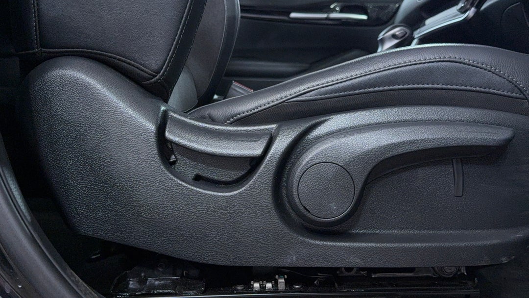 2020 Kia Seltos Sport+ (FWD), Automatic, 75603 km, Drivers Side Adjustment Panel