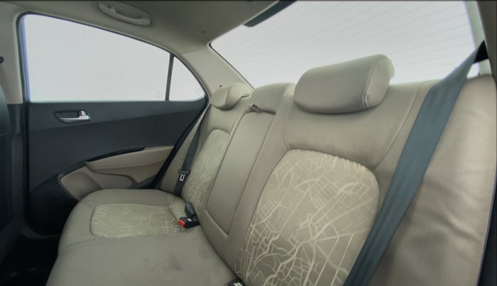 2015 Hyundai Xcent S 1.2 OPT, Petrol, Manual, 64,816 km, Right Side Rear Door Cabin