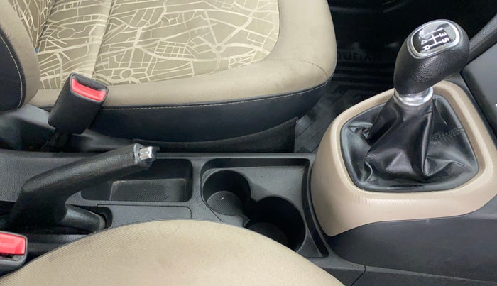 2015 Hyundai Xcent S 1.2 OPT, Petrol, Manual, 64,816 km, Gear Lever