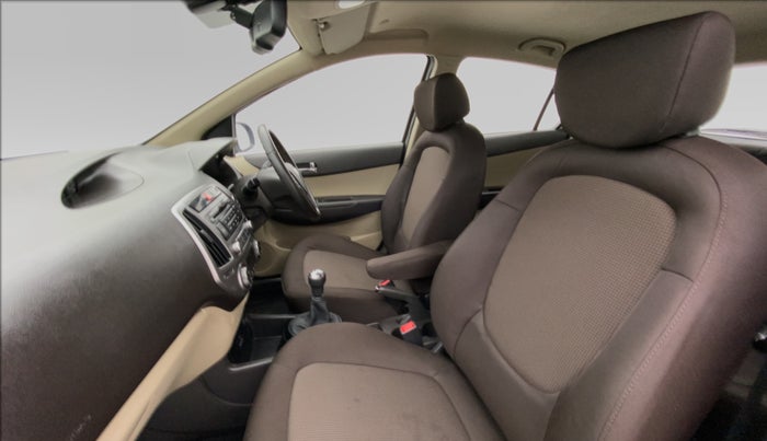 2014 Hyundai i20 ASTA 1.2, Petrol, Manual, 26,971 km, Right Side Front Door Cabin View