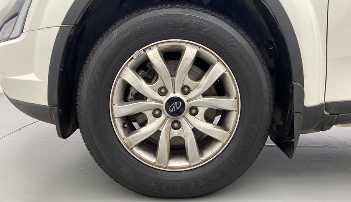 2019 Mahindra XUV500 W9, Diesel, Manual, 7,733 km, Left Front Wheel