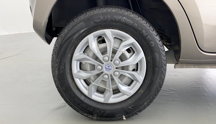 2019 Datsun Redi Go A, Petrol, Manual, 27,411 km, Right Rear Wheel