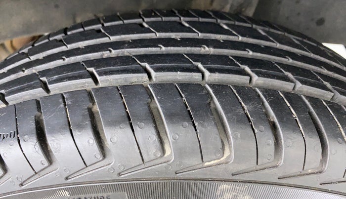 2019 Datsun Redi Go A, Petrol, Manual, 27,411 km, Left Rear Tyre Tread