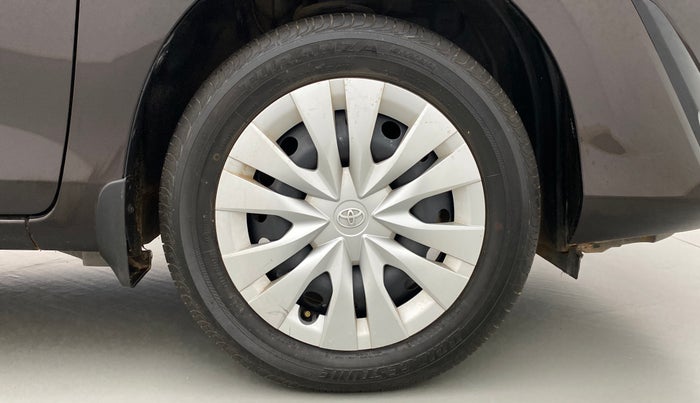 2021 Toyota YARIS J MT, Petrol, Manual, 13,915 km, Right Front Wheel