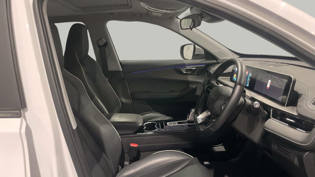 2025 Chery Tiggo 4 Pro Ultimate, Automatic, 11752 km, Right Side Front Door Cabin View