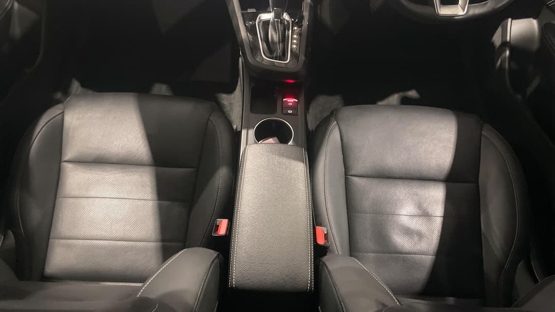2022 Renault Arkana Intens, Automatic, 49154 km, Center Console