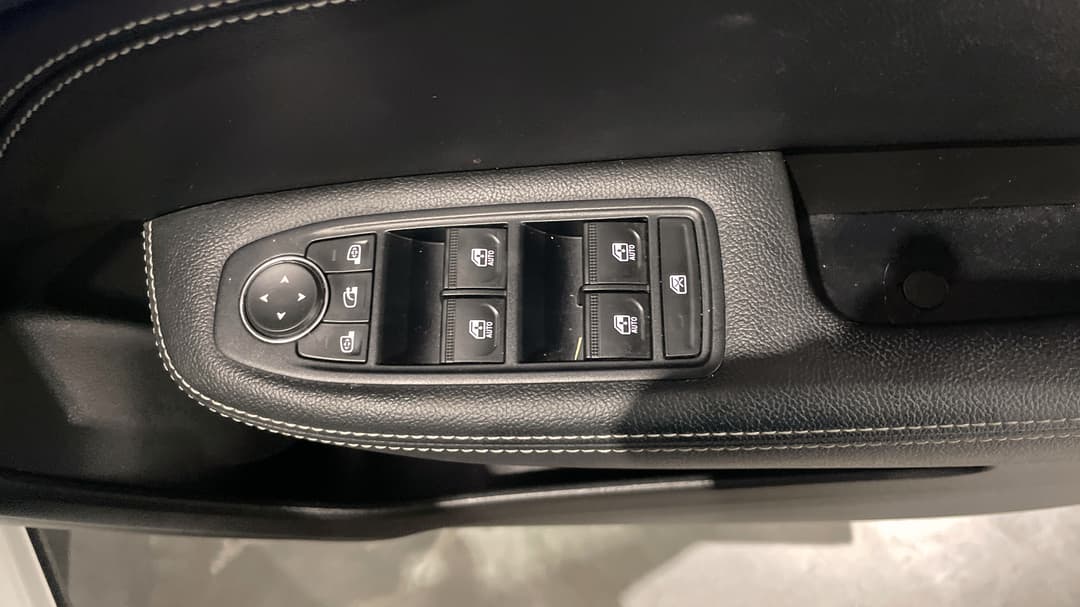 2022 Renault Arkana Intens, Automatic, 49154 km, Drivers Side Door Panel Controls