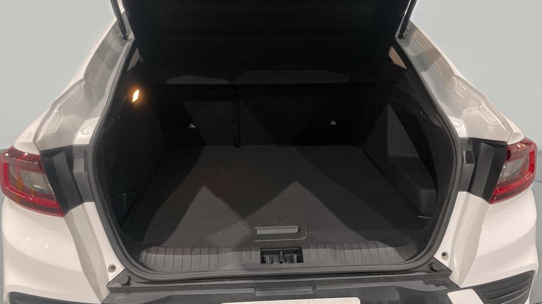 2022 Renault Arkana Intens, Automatic, 49154 km, Boot Inside View