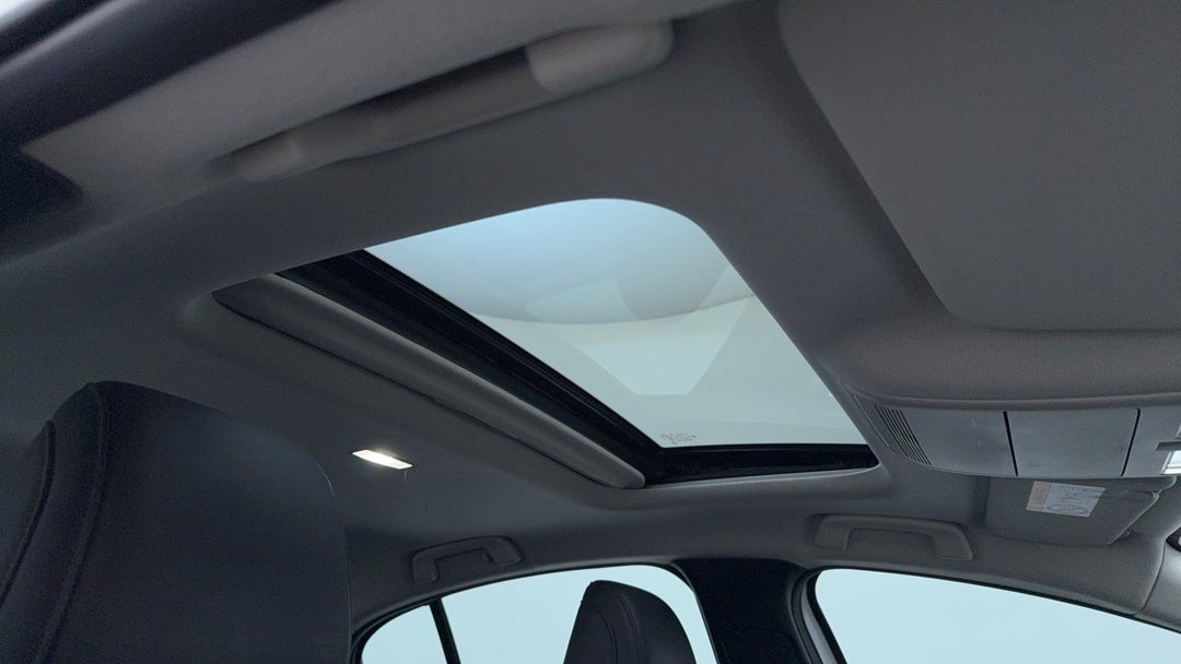Interior Sunroof/Moonroof
