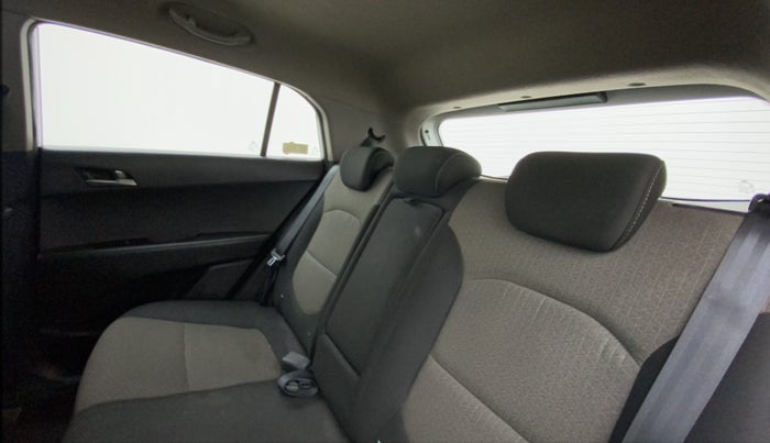 2016 Hyundai Creta SX PLUS AT 1.6 PETROL, Petrol, Automatic, 31,500 km, Right Side Rear Door Cabin