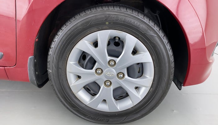 2015 Hyundai Grand i10 SPORTZ 1.2 KAPPA VTVT, Petrol, Manual, 76,153 km, Right Front Wheel