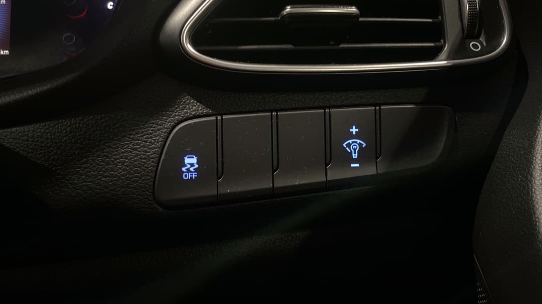 2022 Hyundai i30 Active, Automatic, 42217 km, Utility Switches/Buttons