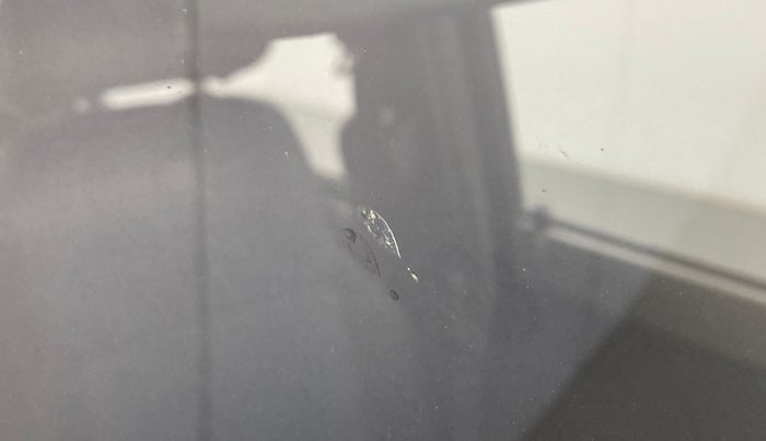 2014 Maruti OMNI E 8 STR, Petrol, Manual, 27,323 km, Front windshield - Minor spot on windshield