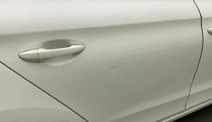 2019 Hyundai Elite i20 MAGNA PLUS 1.4 CRDI, Diesel, Manual, 60,699 km, Right rear door - Slightly dented