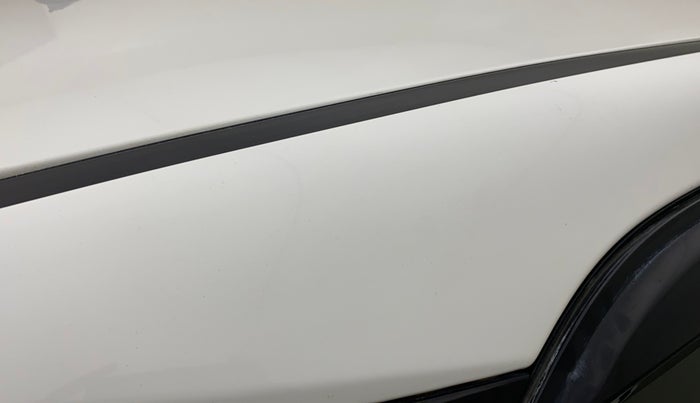 2019 Hyundai Elite i20 MAGNA PLUS 1.4 CRDI, Diesel, Manual, 60,699 km, Right C pillar - Minor scratches