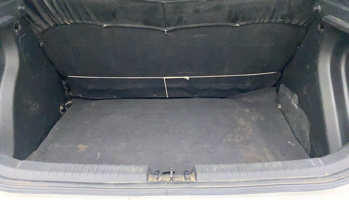 2019 Hyundai Elite i20 MAGNA PLUS 1.4 CRDI, Diesel, Manual, 60,699 km, Dicky (Boot door) - Parcel tray missing