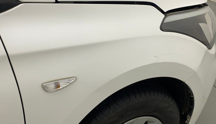 2019 Hyundai Elite i20 MAGNA PLUS 1.4 CRDI, Diesel, Manual, 60,699 km, Right fender - Lining loose