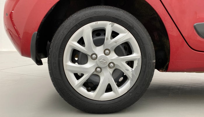 2017 Hyundai Grand i10 SPORTZ 1.2 KAPPA VTVT, Petrol, Manual, 45,451 km, Right Rear Wheel