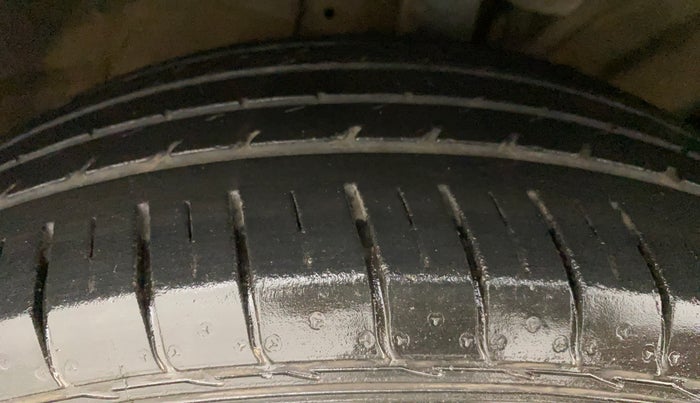 2019 KIA SELTOS GTX+ 1.4 MT, Petrol, Manual, 35,371 km, Right Front Tyre Tread
