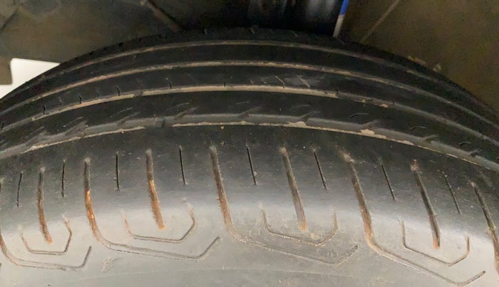 2017 Maruti Baleno ALPHA DIESEL 1.3, Diesel, Manual, 1,23,580 km, Left Front Tyre Tread
