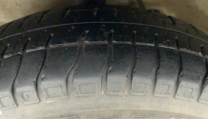 2018 Maruti Alto 800 LXI CNG, CNG, Manual, 78,858 km, Left Front Tyre Tread