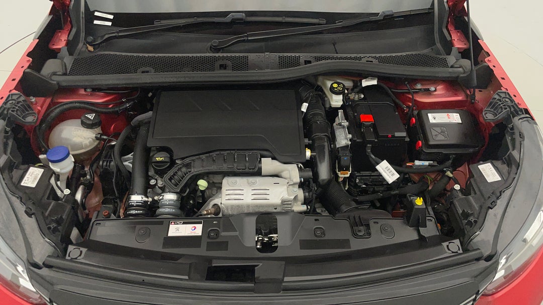 2021 Peugeot 2008 Allure, Automatic, 42075 km, Open Bonnet (Engine)