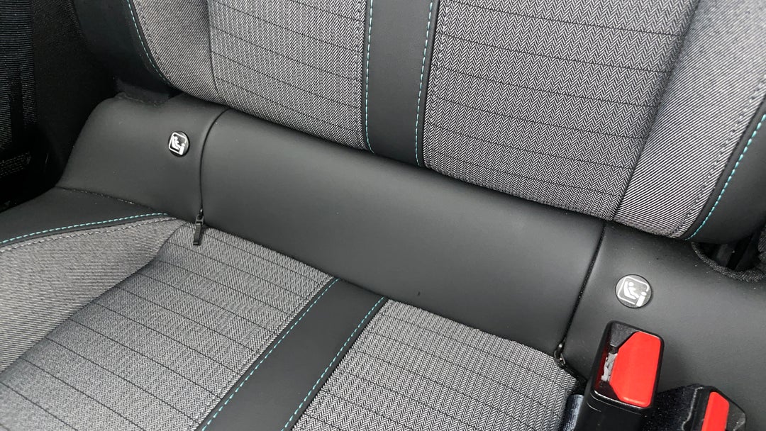 2021 Peugeot 2008 Allure, Automatic, 42075 km, Child Seat Anchor Points