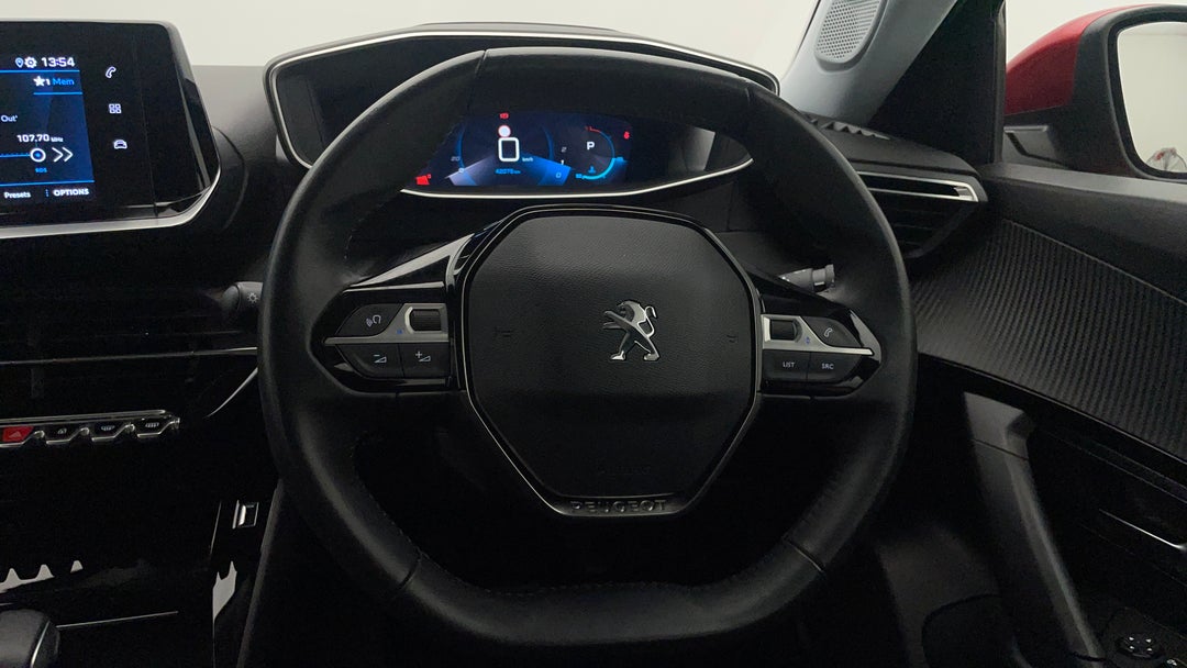 2021 Peugeot 2008 Allure, Automatic, 42075 km, Steering Wheel Close-up