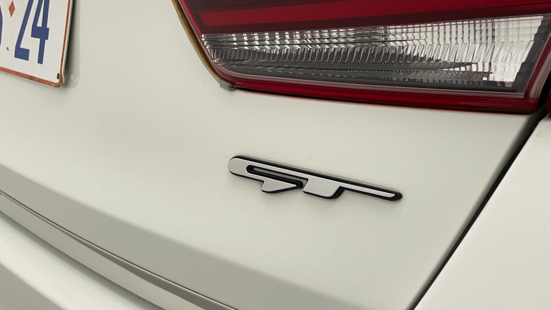 Badge (Boot Right Side)