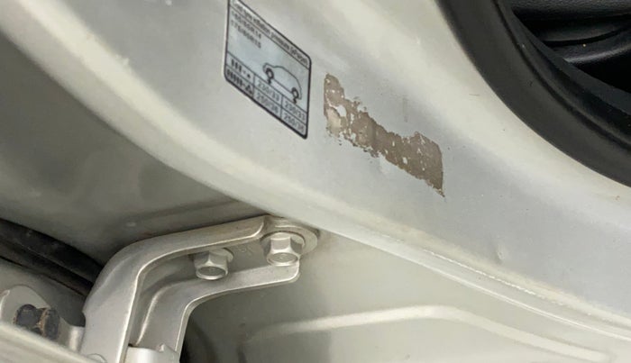 2014 Hyundai Xcent S (O) 1.2, CNG, Manual, 83,876 km, Right B pillar - Minor scratches