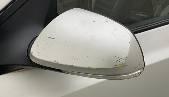 2014 Hyundai Xcent S (O) 1.2, CNG, Manual, 83,876 km, Left rear-view mirror - Indicator light has minor damage