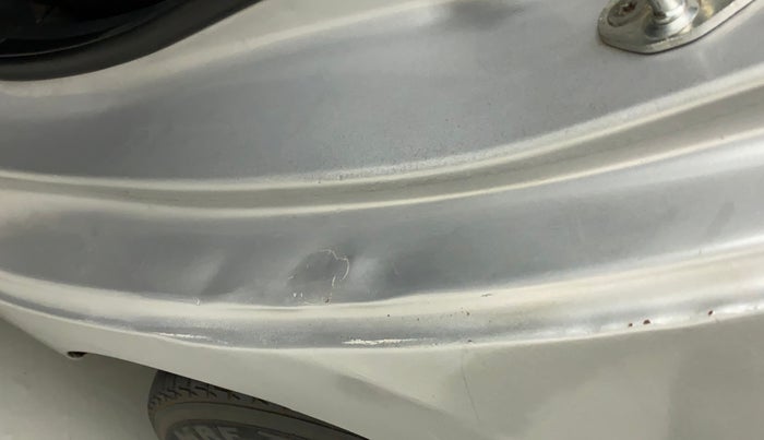 2014 Hyundai Xcent S (O) 1.2, CNG, Manual, 83,876 km, Left C pillar - Slightly dented