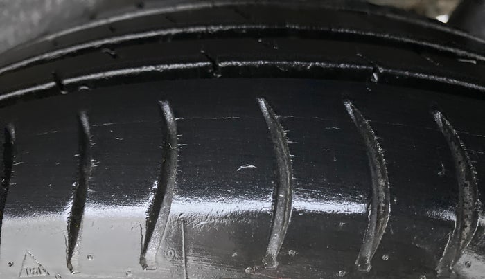 2012 Maruti Wagon R 1.0 LXI CNG, CNG, Manual, 43,937 km, Left Rear Tyre Tread