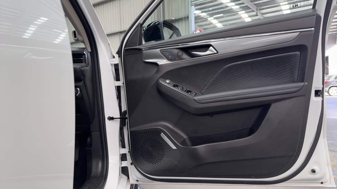 2025 GWM Haval Jolion Premium, Automatic, 26324 km, Speaker View
